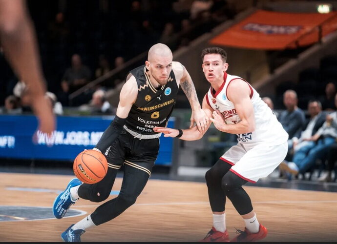 A.Velička tęsia individualiai puikų sezoną (FIBA nuotr.)