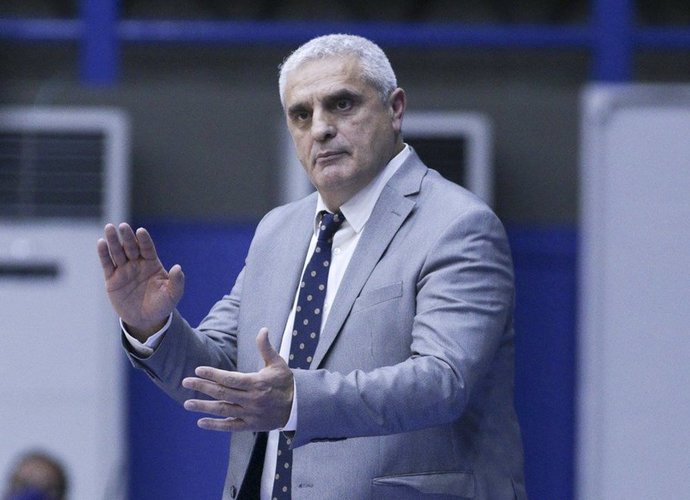 A.Pedoulakis neteko sporto direktoriaus posto (FIBA Europe nuotr.)