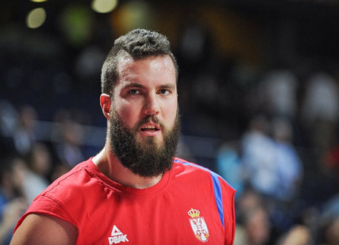 M.Raduljica didžiuojasi savo galinga barzda (Fotodiena.lt nuotr.)