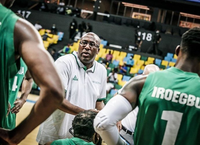 M.Brownas ruošia komandą ateitiems kovoms (FIBA nuotr.)