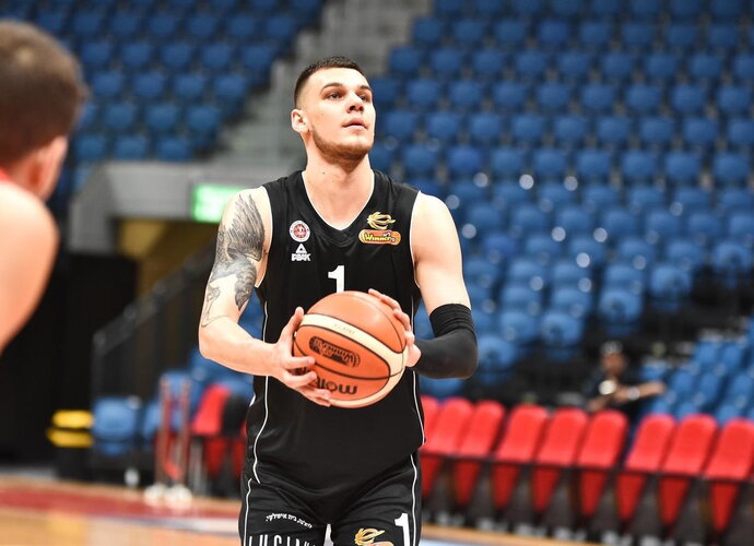 Paskelbtas D.Sirvydžio atlyginimas