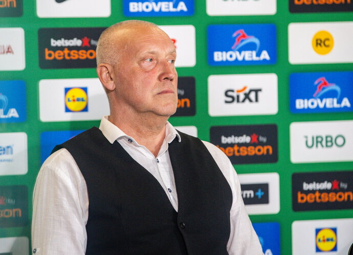 R.Kurtinaitis atsakė į klausimus (BNS nuotr.)