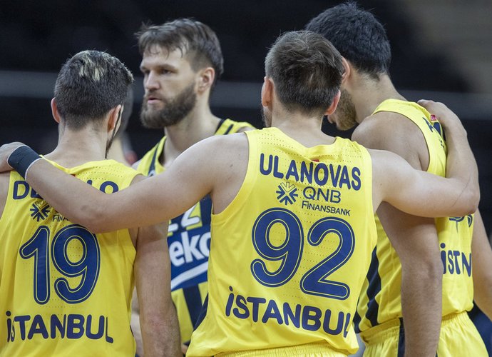 „Fenerbahče“ gretose užfiksuoti septyni COVID-19 atvejai (BNS nuotr.)