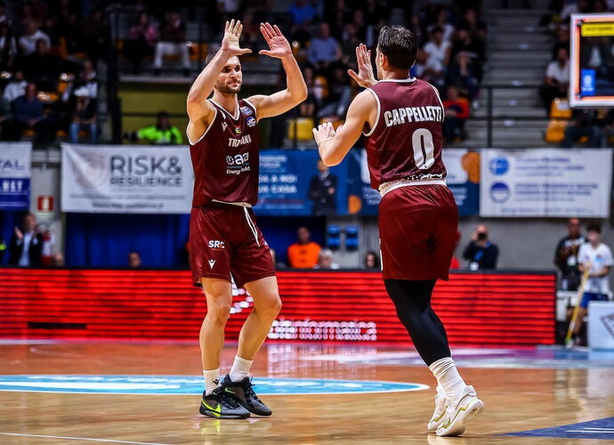„Shark“ neatsilaikė iki pirmo kėlinio pabaigos