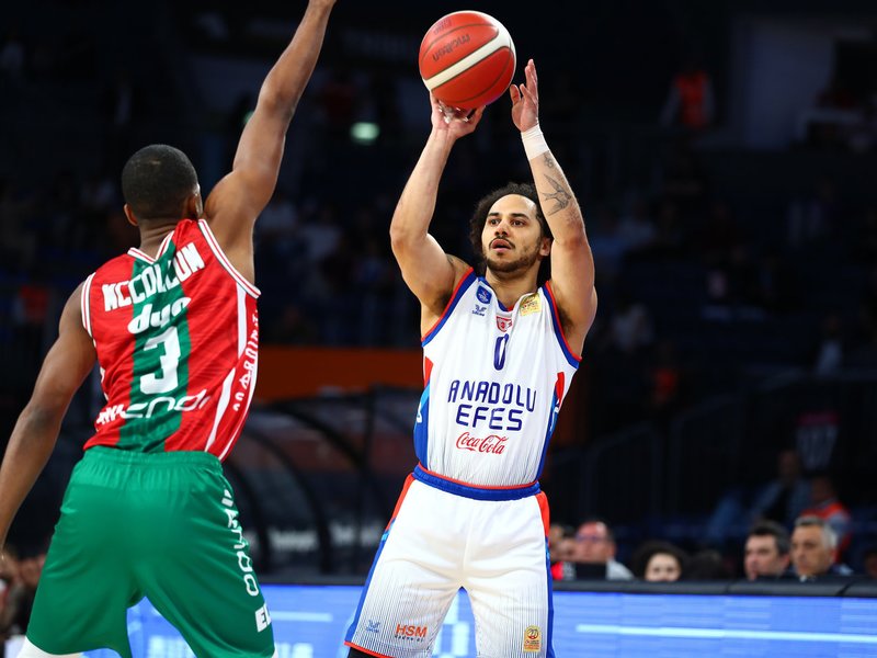 Sh.Larkinas praskynė „Anadolu Efes“ kelią į finalą