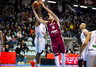 K.Čavaras darbuosis su R.Kurtinaičiu (FIBA Europe nuotr.)