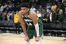 G.Antetokounmpo neskuba pratęsti sutarties su Milvokio ekipa (Scanpix nuotr.)