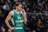 T.Cavanaugh nežais mažiausiai 3 mėnesius (BNS nuotr.)