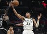 G.Antetokounmpo pelnė 35 taškus (Scanpix nuotr.)