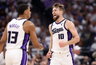 D.Sabonis keičia marškinėlių numerį (Scanpix nuotr.)