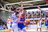 A.Mikalauskas (kairėje) tapo pagrindiniu pergalės kalviu (FIBA nuotr.)
