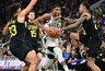 G.Antetokounmpo surinko galingą dvigubą dublį (Scanpix nuotr.)