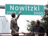 D.Nowitzki atidengė naują gatvės pavadinimą (Scanpix nuotr.)