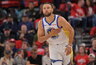 S.Curry lemiamame mače pažėrė tritaškių (Scanpix nuotr.)